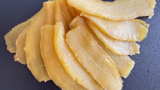 毎年恒例、干し芋作りました🍠